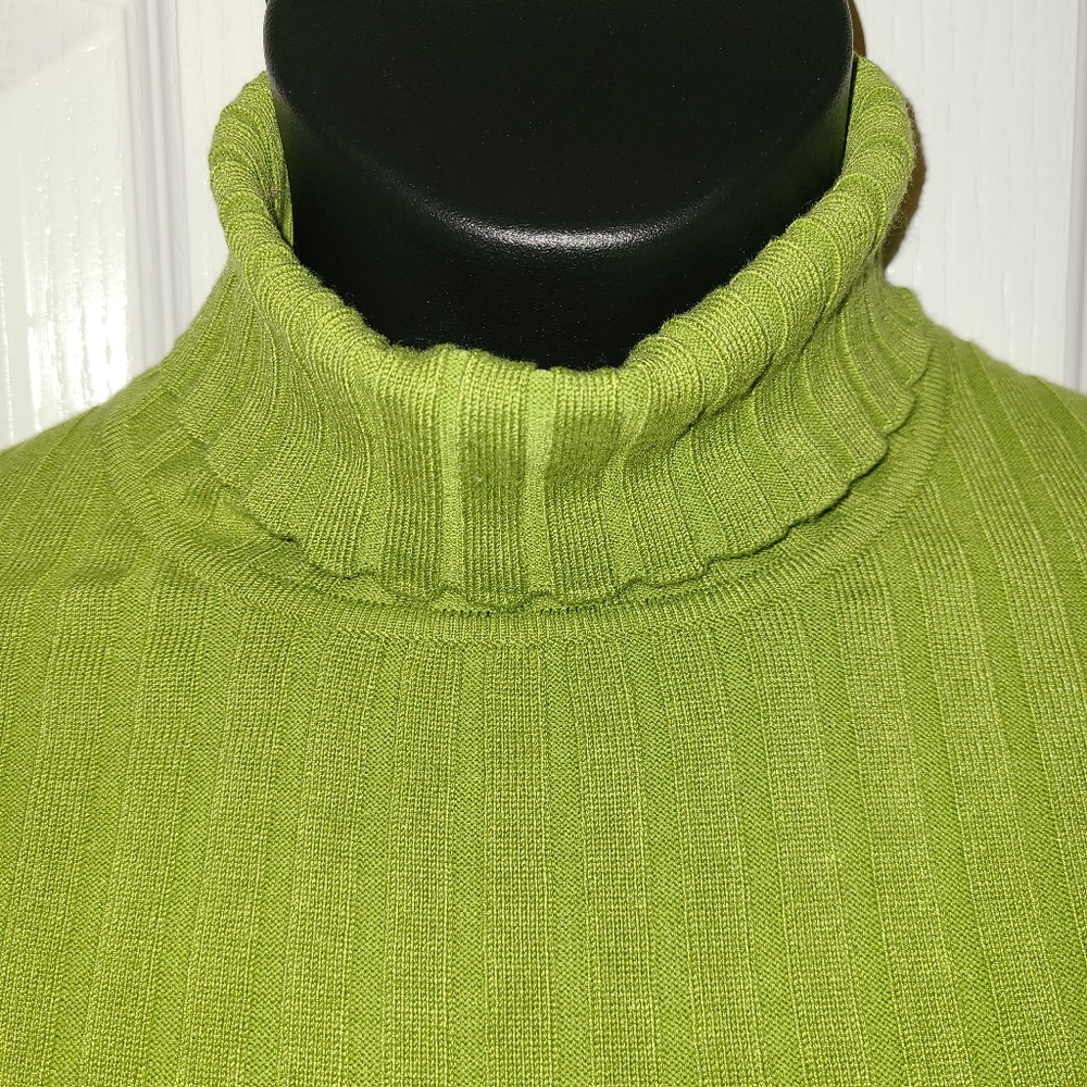 🚨3 for$21-- EUC Green Citrine XL Ribbed Sweater